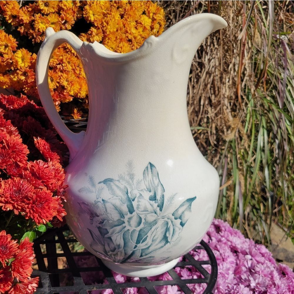 Vintage Pitcher - Picture 9 of 16